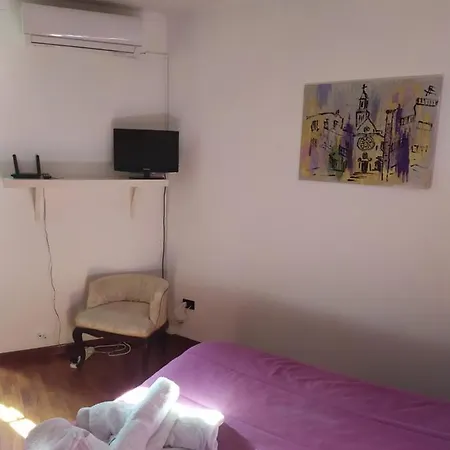 La Piu Bella In Old Town